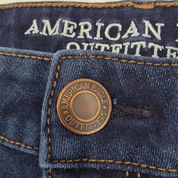 American Eagle Outfitters Women's Dark Blue Denim Shorts size 8 - Picture 5 of 6